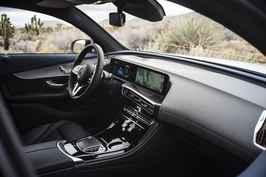 Интерьер Mercedes-Benz EQC400 4Matic (N293) 2019 года  (WW) (фото 175 из 202)
